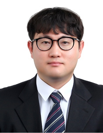 김아욱 교수